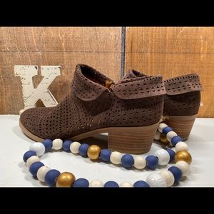 Brown Crowne Vintage Telsa Booties